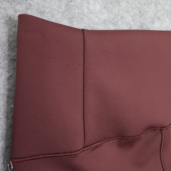 Vuori Evolve Legging High-Waisted Leggings In Fig - Picture 12 of 12